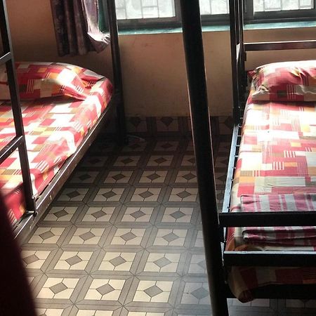 Care Dormitory Mumbai Kültér fotó